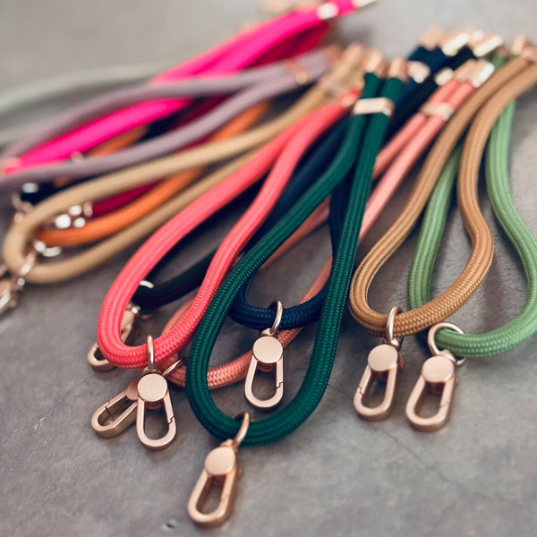 Schlüsselanhänger / Handyband, gschwarz-weiß