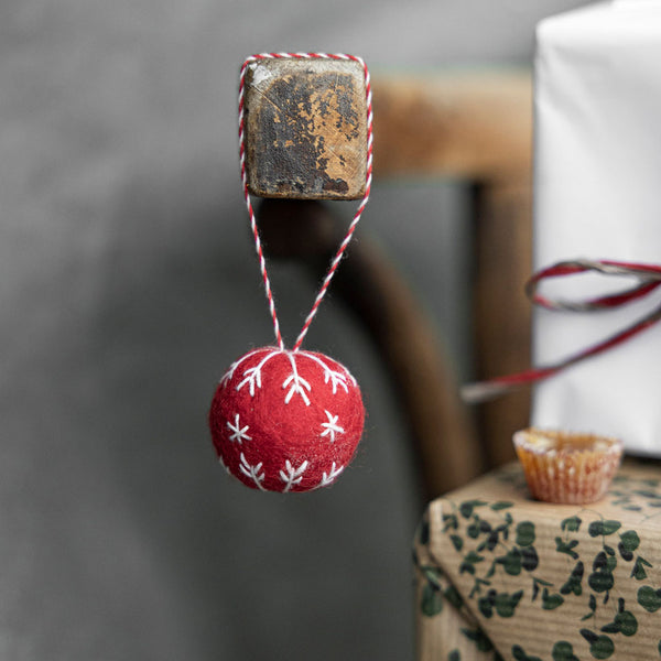 Filz-Anhänger Kugel "Kullsta", rot