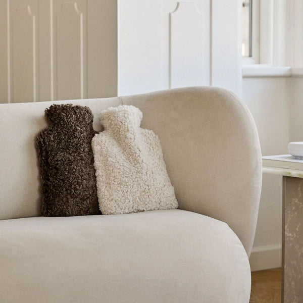 Wärmflasche mit Bezug aus Lammfell, anthrazit